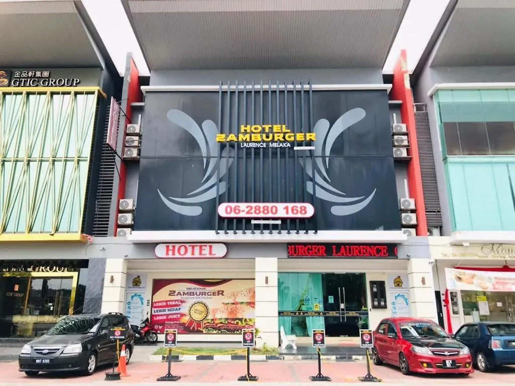 Hotel Zamburger Laurence Melaka - Marina Well