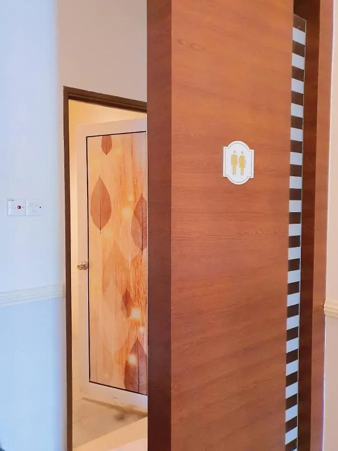 Hotel Zamburger Laurence Melaka - Marina Well