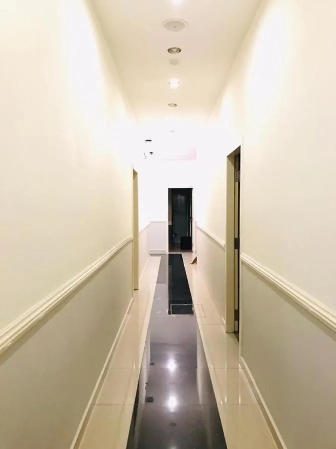Hotel Zamburger Laurence Melaka - Marina Well