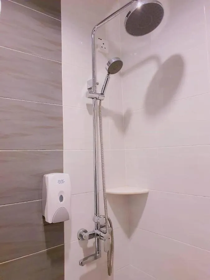 Hotel Zamburger Laurence Melaka - Marina Well 0*, Malacca