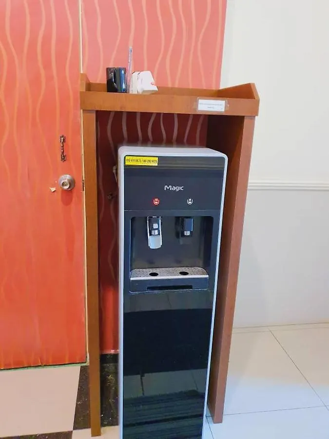 Hotel Zamburger Laurence Melaka - Marina Well Malacca