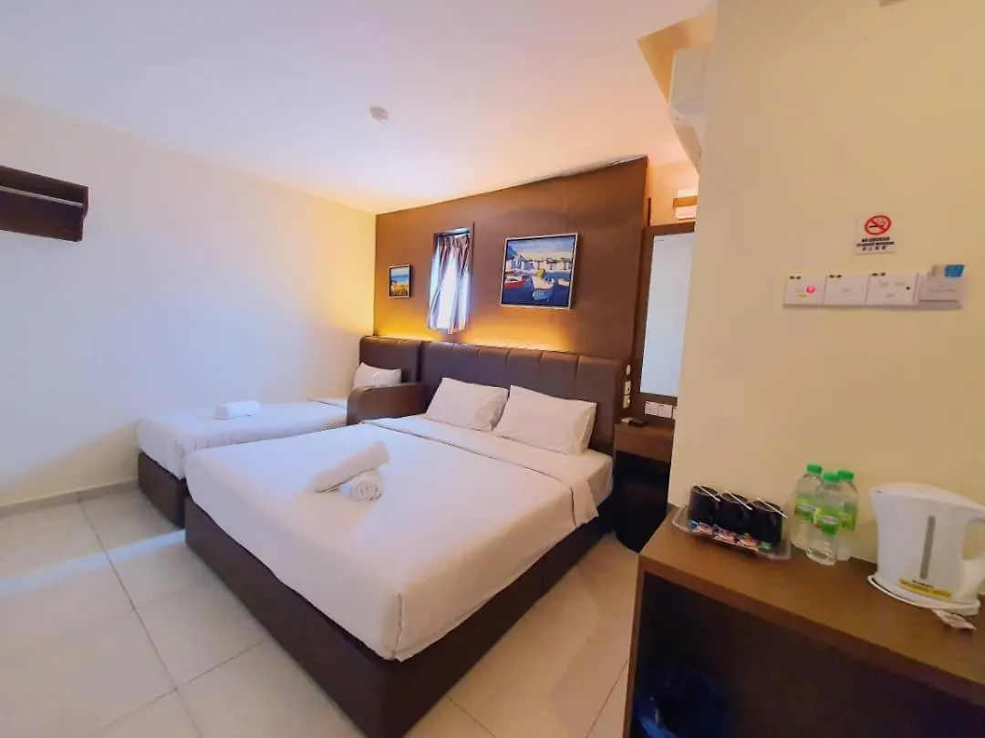 Hotel Zamburger Laurence Melaka - Marina Well Malacca