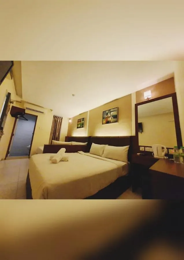 Hotel Zamburger Laurence Melaka - Marina Well Malaysia